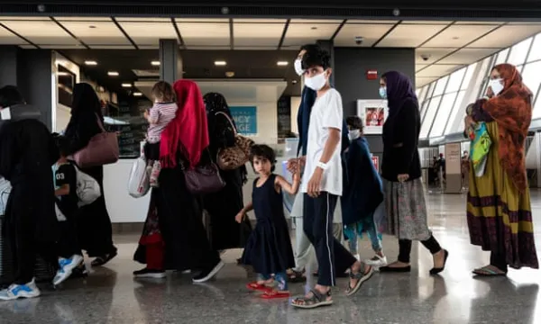 Refugiados afegãos desembarcaram na capital paulista