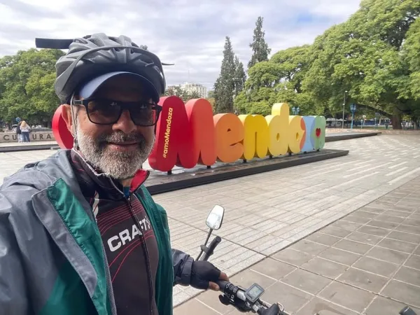 Ciclista de Marília marca retorno após viagem por 69 países