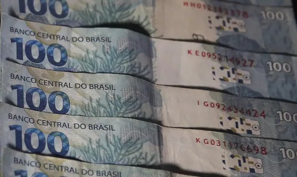 Imposto para super-ricos resultaria em justiça social, diz pesquisa
