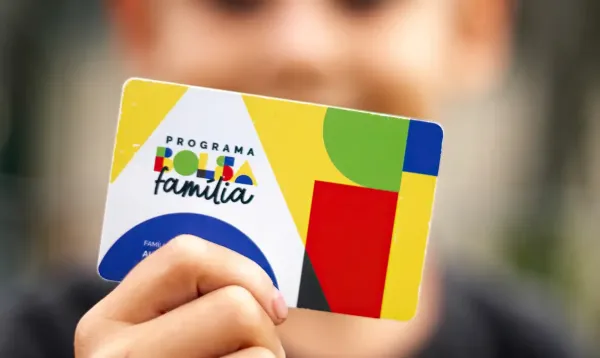 20 milhões de famílias devem receber o Bolsa Família ainda neste mês de Julho