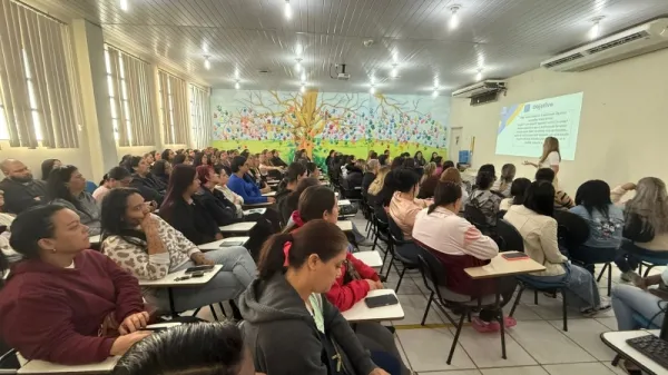 Prefeitura de Marília inicia Ciclo de Capacitação para cuidadores nas escolas