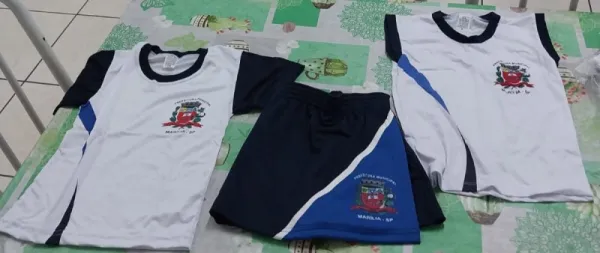 PREFEITURA ENTREGA 130 MIL PEÇAS DE UNIFORMES AOS ALUNOS DA REDE MUNICIPAL